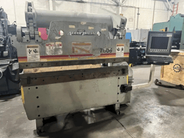 2000 Accurpress 7606 Hydraulic Press Brake (#5631)